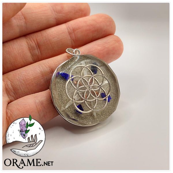 orgonite pendentif graine de vie symbole pierre selenite lapis lazuli pierre decagone energie vue03