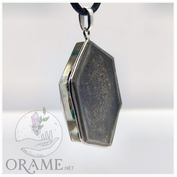 orgonite artisanale dioptase vertus pendentif arbre de vie signification chakra du coeur bloqué 04